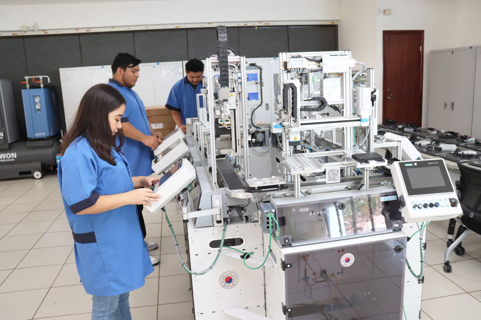 Técnico en Ingenieria mecatronica