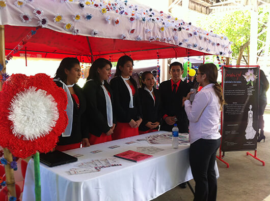 XIII Feria de emprendimiento en regional Zacatecoluca