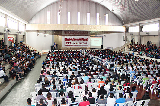 DIMOS LA BIENVENIDA A LOS ALUMNOS AL AÑO ACADEMICO 2017