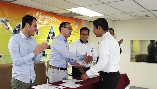 CLAUSURA DEL DIPLOMADO EN FORMACION TECNICA PARA MECANICO AUTOMOTRIZ (2)