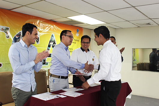 CLAUSURA DEL DIPLOMADO EN FORMACIÓN TÉCNICA PARA MECÁNICO AUTOMOTRIZ