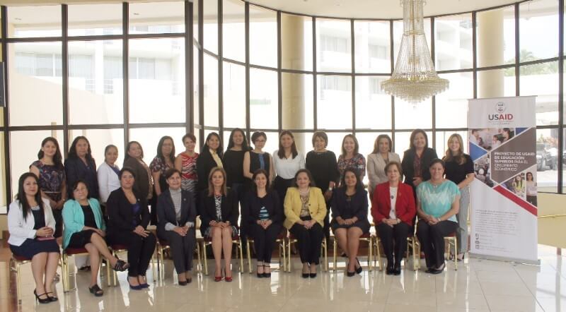 RED DE MUJERES LÍDERES EN LA EDUCACIÓN SUPERIOR