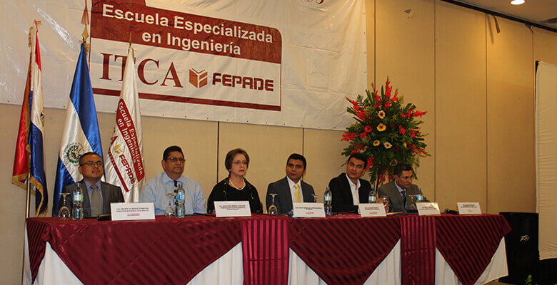 SE REALIZÓ LA XXXII GRADUACIÓN DE TÉCNICOS DE REGIONAL SAN MIGUEL.