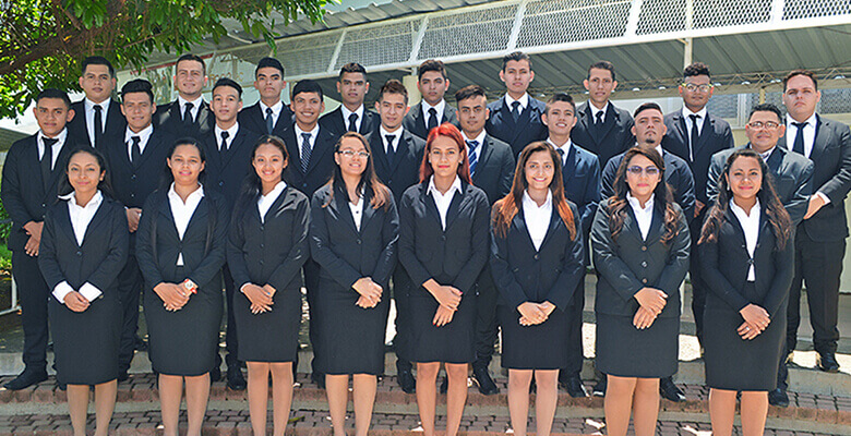 VI Graduación de Ingenieros y la XI de Técnicos de  Centro Regional La Unión