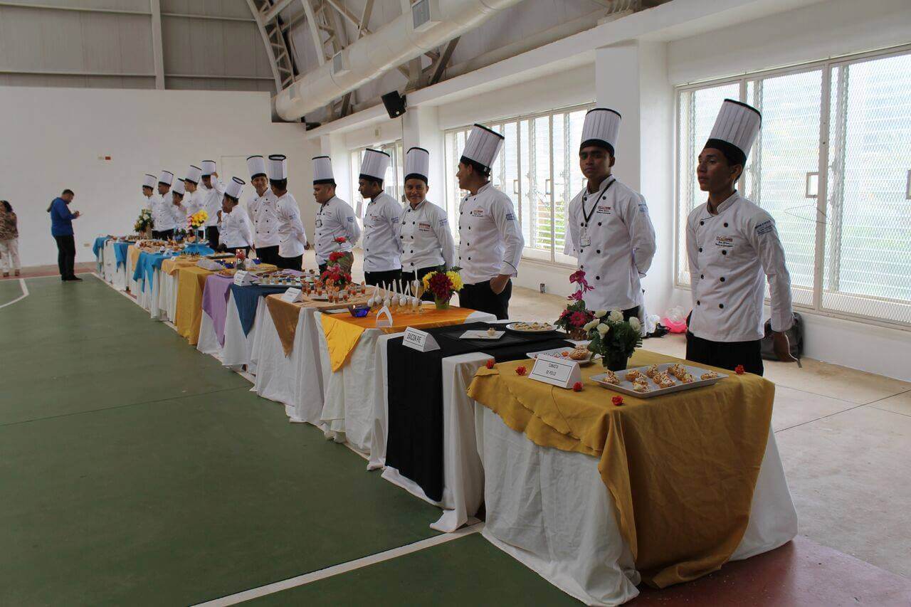 “FESTIVAL GASTRONÓMICO DE TÉCNICAS CULINARIAS” Y “FERIA DE MIXOLOGÍA” EN REGIONAL LA UNIÓN