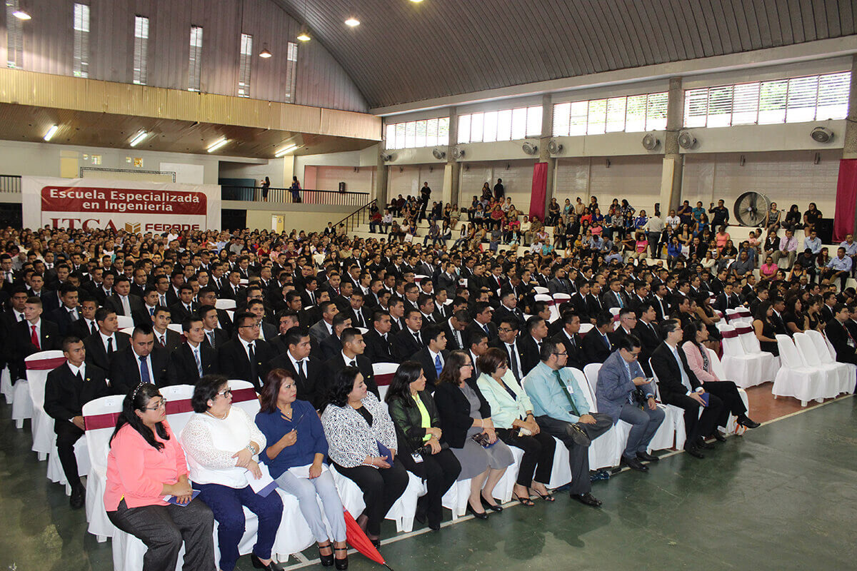 V GRADUACIÓN DE INGENIEROS Y LA LI DE TÉCNICOS DE SEDE CENTRAL SANTA TECLA