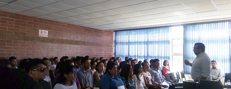 CHARLA TeCNICA SOBRE GESTIoN DE OPERACIONES LOGiSTICAS DE LA EMPRESA MAERSK Zacatecoluca (3)