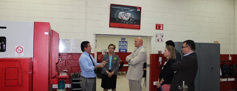 VISITA DE DELEGACIoN DE LA EMBAJADA DE ESTADOS UNIDOS (4)