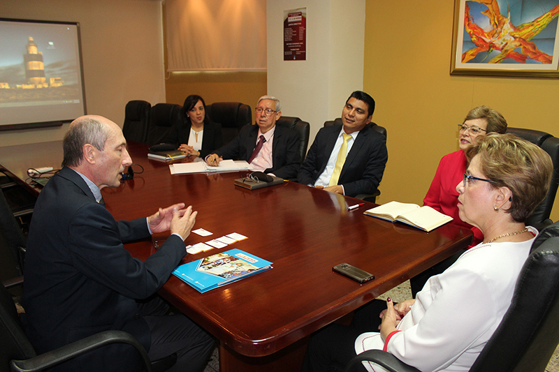 VISITA DEL SR. DENIS PIGOT DE LA COOPERACIÓN DE LUXENBURGO