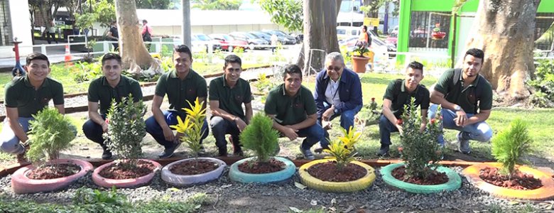 LA ESCUELA DE AUTOMOTRIZ ORGANIZo LA CELEBRACIoN DEL DiA DE LA TIERRA (8)