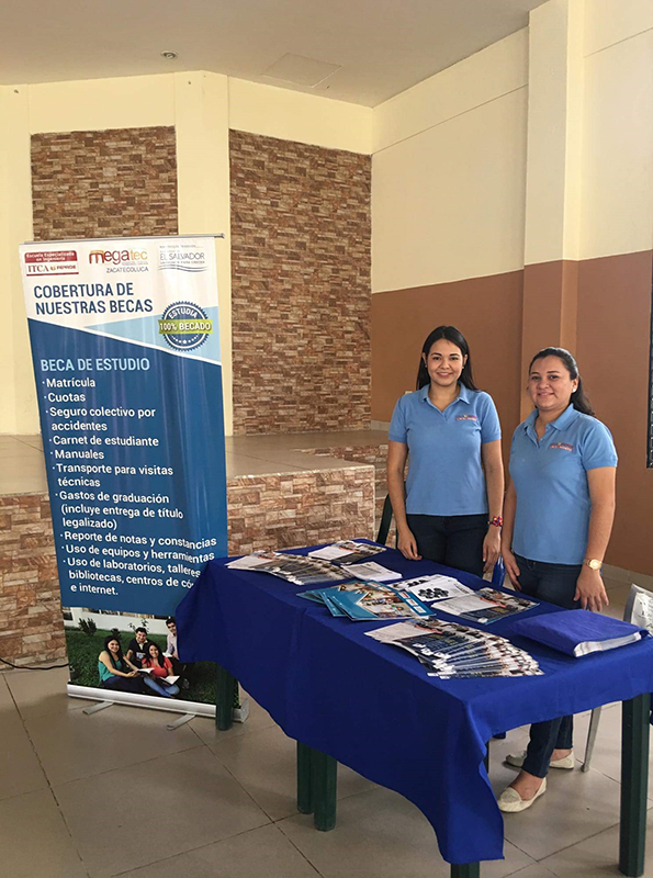 PROMOCIÓN DE CARRERAS TÉCNICAS EN FERIA UNIVERSITARIA