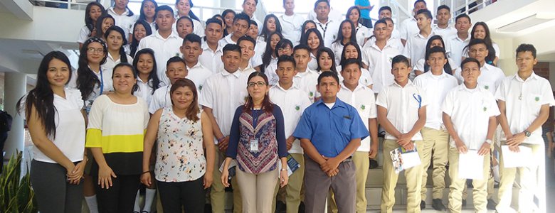 VISITA A CAMPUS DEL INSTITUTO NACIONAL DE OLOCUILTA -zacatecoluca (1)