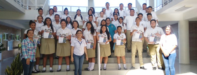 NOS VISITARON ESTUDIANTES DEL COMPLEJO EDUCATIVO CARLOS LOBATO -Zacatecoluca (1)