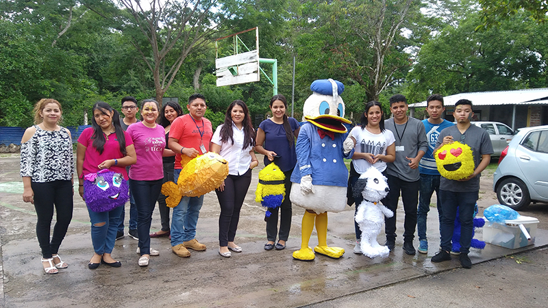 PARTICIPAMOS EN LA CELEBRACIÓN DEL DÍA DEL NIÑO EN  EL CENTRO ESCOLAR LOS ZACATILLOS.