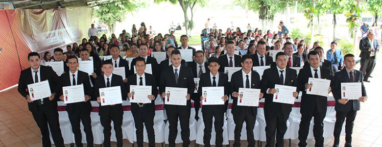 35 GRADUACIoN DE TeCNICOS – SEGUNDA PARTE Santa ana (7)