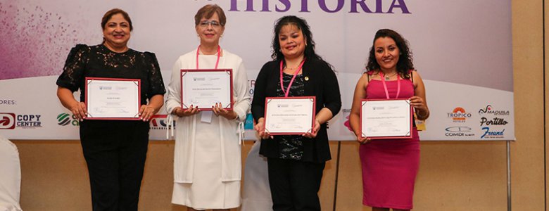 RECTORA EN CONGRESO MUJERES UGB (2)