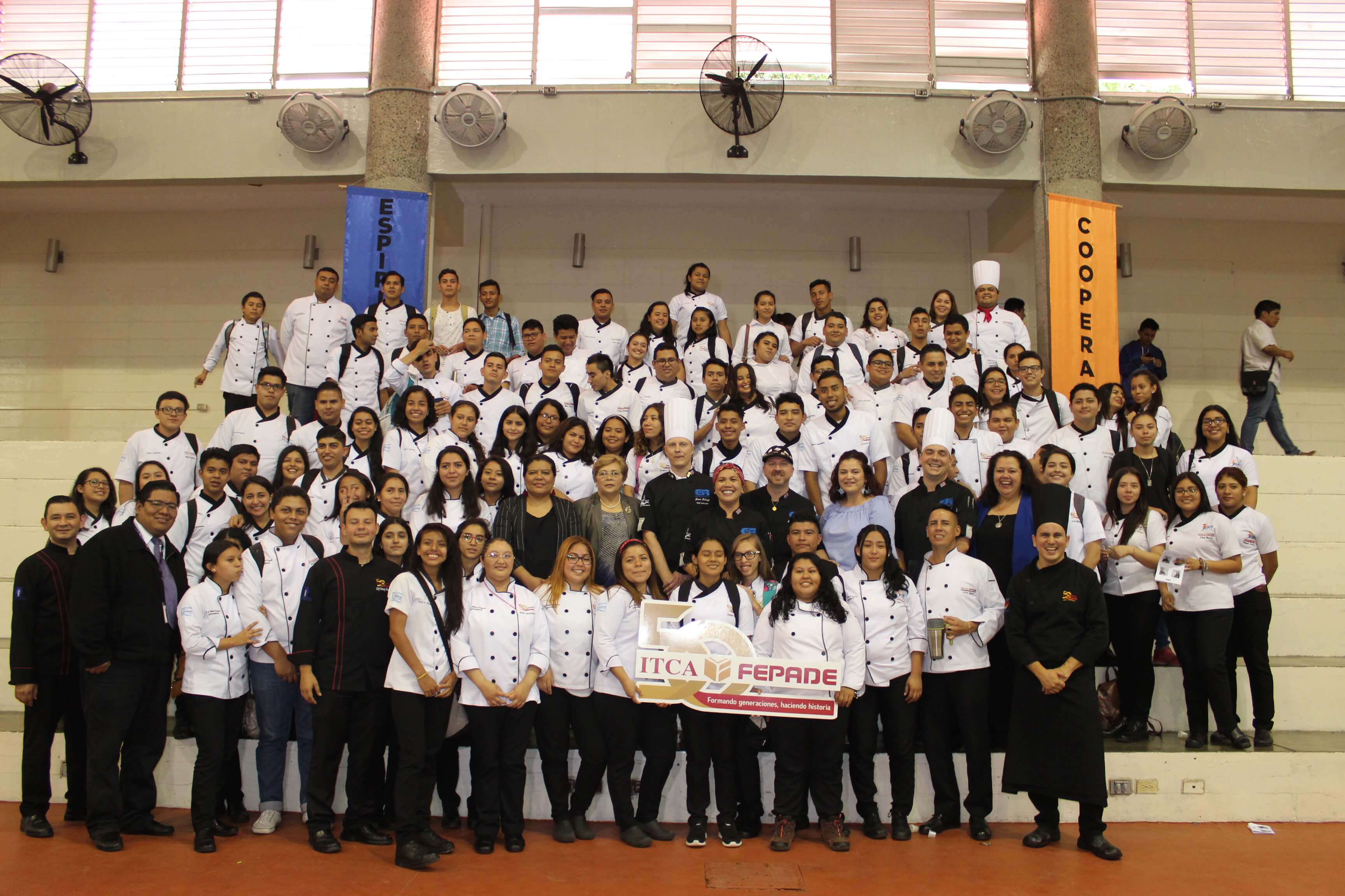 MASTER CLASS DE COCINA CON DELEGACIÓN NORTEAMERICANA DE CARLOS ROSARIO INTERNATIONAL PUBLIC CHARTER SCHOOL