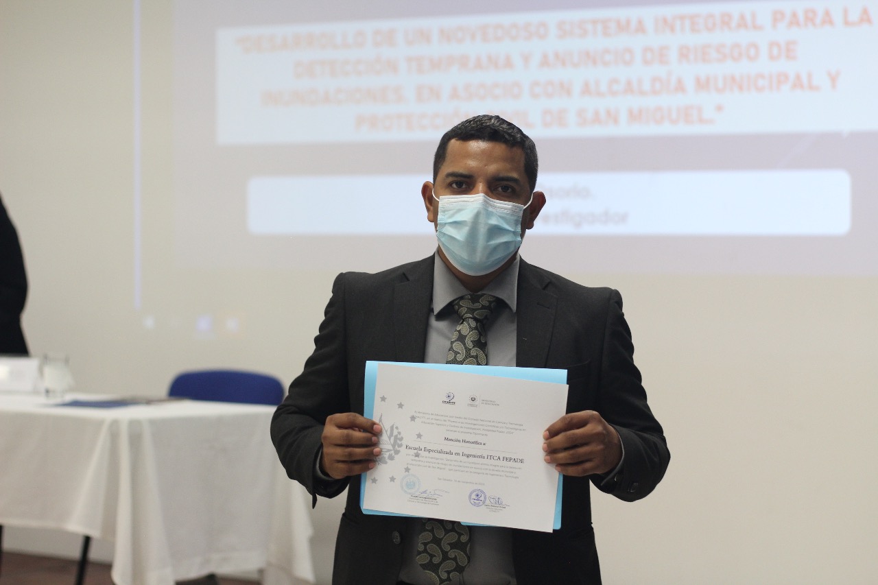 Reciben Mención Honorífica Docentes Investigadores de ITCA San Miguel