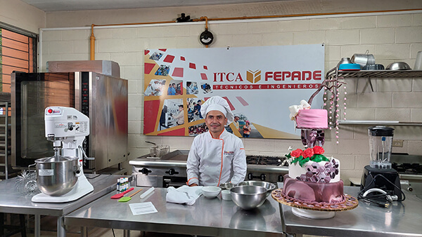 TÉCNICAS DE PASTELERÍA IMPARTE EL TÉC. JOSÉ MARÍA PLEITEZ PARA WORLDSKILLS