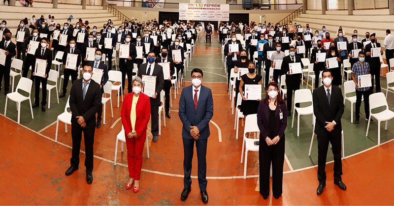 GRADUACIÓN DE INGENIEROS Y TÉCNICOS ITCA-FEPADE SANTA TECLA.