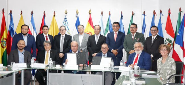 FIRMA DE CONVENIO DE COOPERACION ENTRE OEI y CIESCE (1)