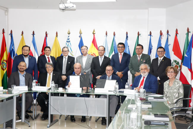 FIRMA DE CONVENIO DE COOPERACIÓN ENTRE EL CONSORCIO DE INSTITUCIONES DE EDUCACIÓN SUPERIOR PARA EL CRECIMIENTO ECONÓMICO DE EL SALVADOR (CIESCE) Y LA ORGANIZACIÓN DE ESTADOS IBEROAMERICANOS PARA LA EDUCACIÓN, LA CIENCIA Y LA CULTURA (OEI)