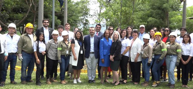 CONVERSATORIO DE ESTUDIANTES BENEFICIADOS CON BECAS OIM (5)