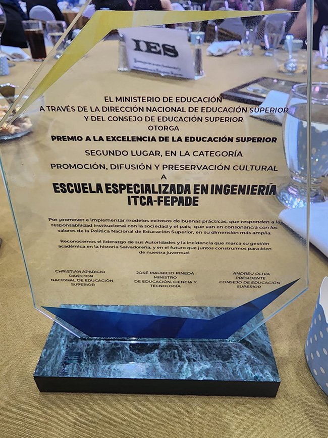 GANAMOS 2DO LUGAR EN PREMIOS EXCELENCIA EDUCACIÓN SUPERIOR 2023