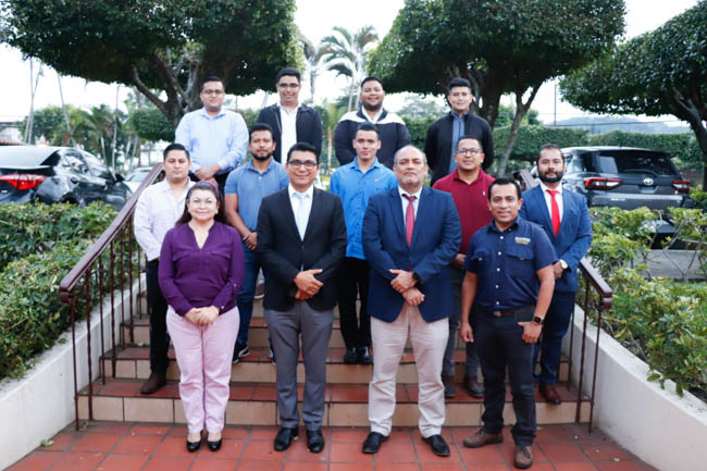 AUTORIDADES REALIZAN CONVESATORIOS CON EXALUMNOS