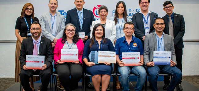 FELICIDADES ANDREA DE MaRQUEZ POR EL 3ER LUGAR COMO PROFESORA DEL AnO (1)