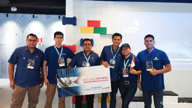 GANAMOS MEDALLA DE PLATA EN WORLDSKILLS AMERICAS 2023, COMPETENCIA EN INDUSTRIA 4.0 SAO PAULO, BRASIL