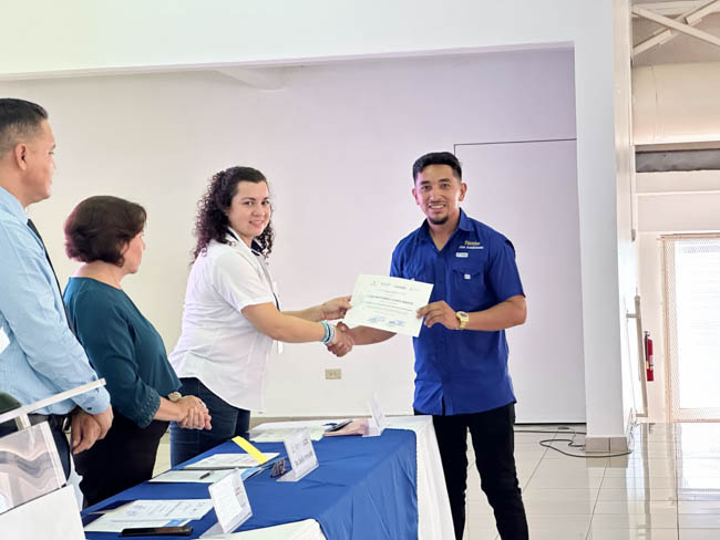 NUEVA GENERACIÓN DE SALVADOREÑOS QUE SE CONVERTIRÁN EN AGENTES DE CAMBIO EN SU COMUNIDAD Y EL PAÍS GRACIAS A OIM E ITCA MEGATEC LA UNIÓN.