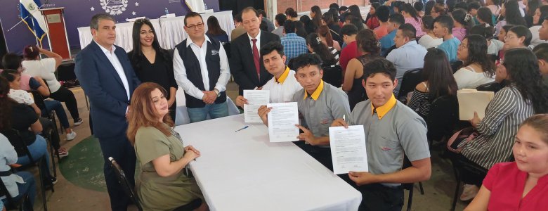 JORNADA DE EMPLEO EN ITCA-FEPADE ZACATECOLUCA (2)