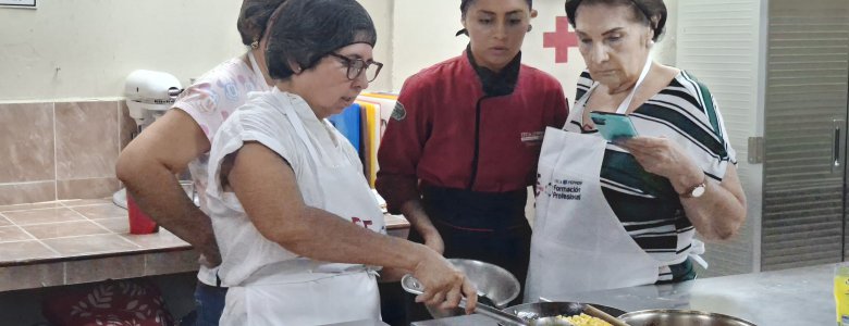 ITCAFEPADE CON EL CURSO DE ECONOMiA PLATEADA Y LA FUNDACIoN CRECENTA (2)