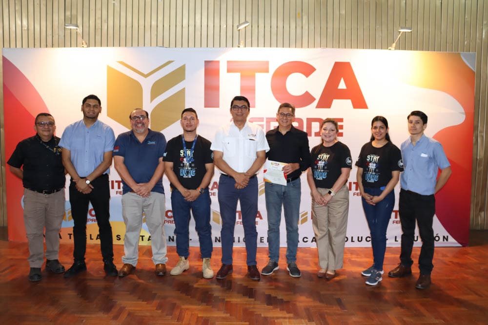 FREUND Y RHEEM CAPACITAN A FUTUROS TÉCNICOS EN SOLUCIONES DE AIRE ACONDICIONADO