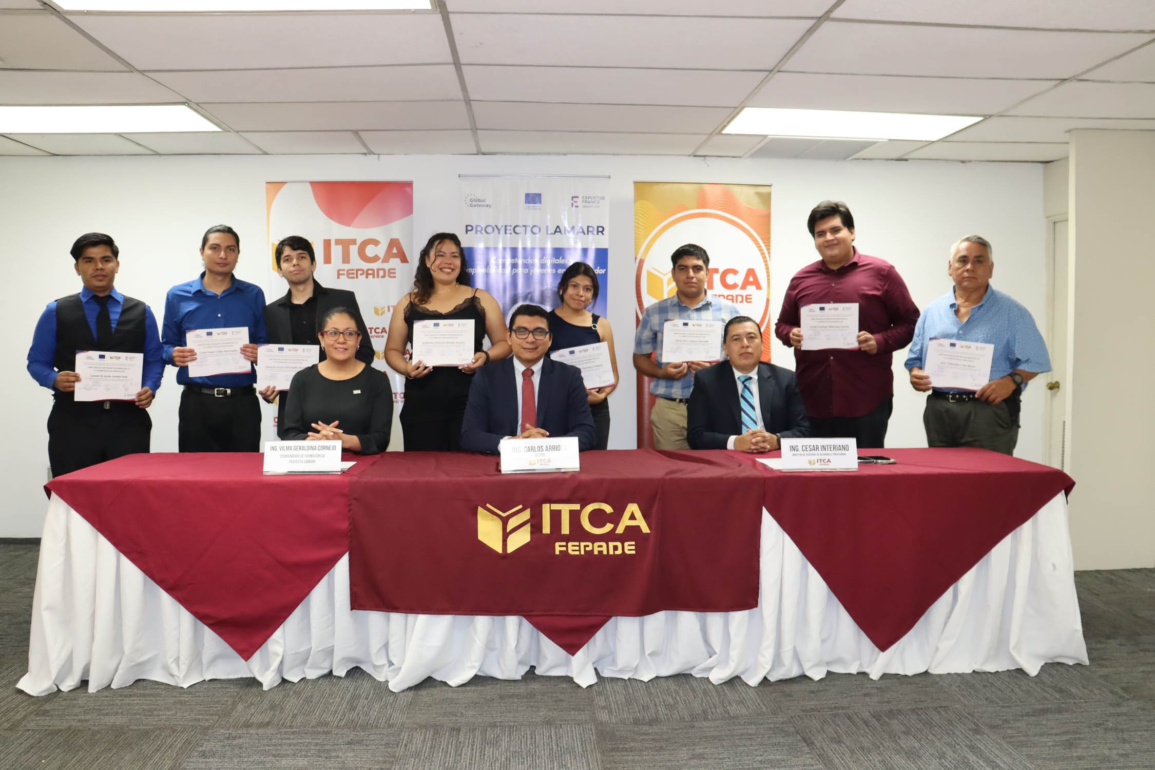 26 JÓVENES CULMINAN DIPLOMADO DE REDES INFORMÁTICAS Y COMPETENCIAS DIGITALES CON APOYO DEL PROYECTO LAMARR