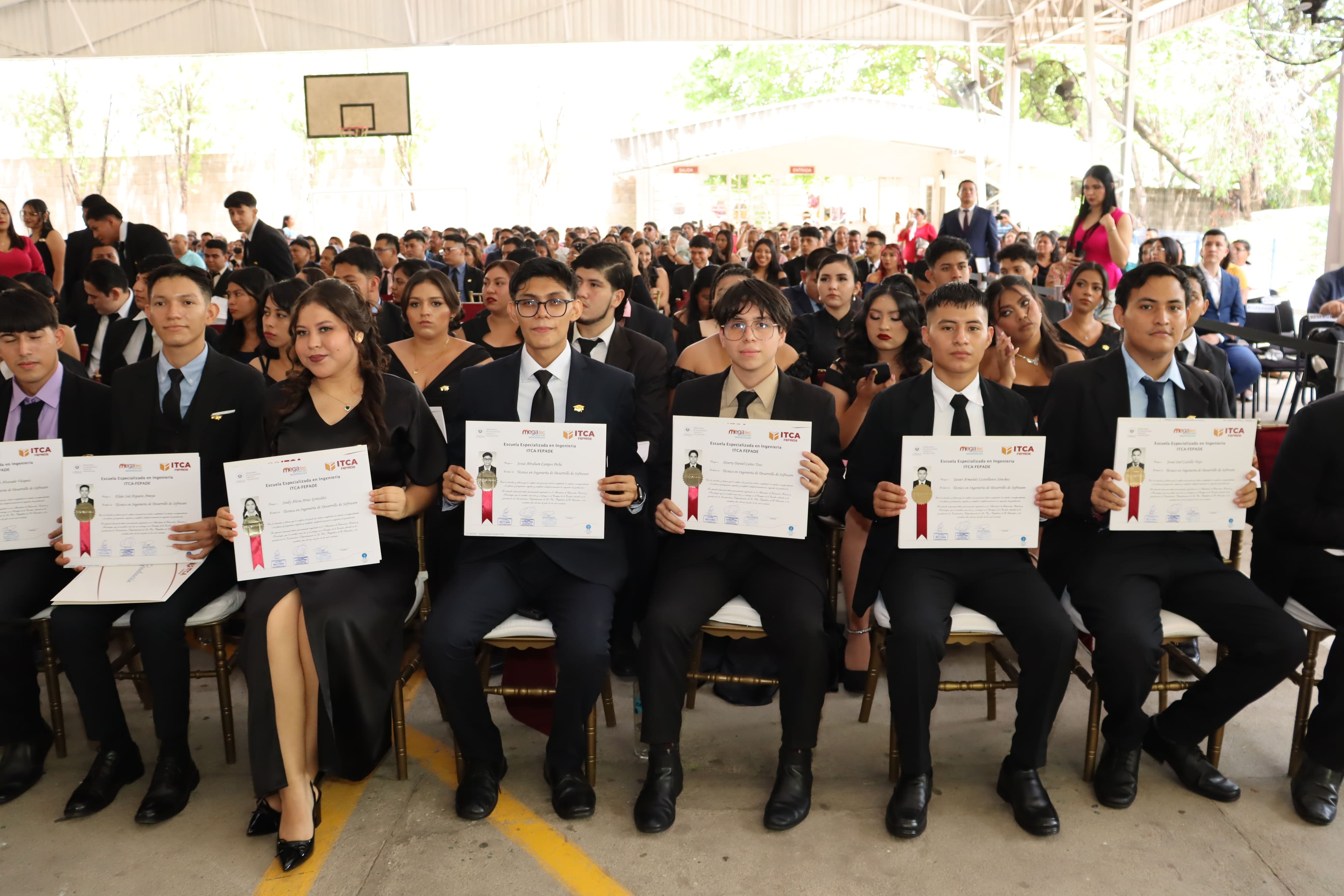 ¡CELEBRAMOS EL TALENTO, EL ESFUERZO Y LOS SUEÑOS HECHOS REALIDAD EN ITCA -FEPADE REGIONAL ZACATECOLUCA!