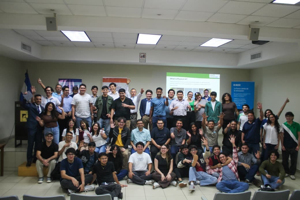 ¡TRES ACTIVIDADES, UN MISMO COMPROMISO CON LA FORMACIÓN Y LA COMUNIDAD IEEE!