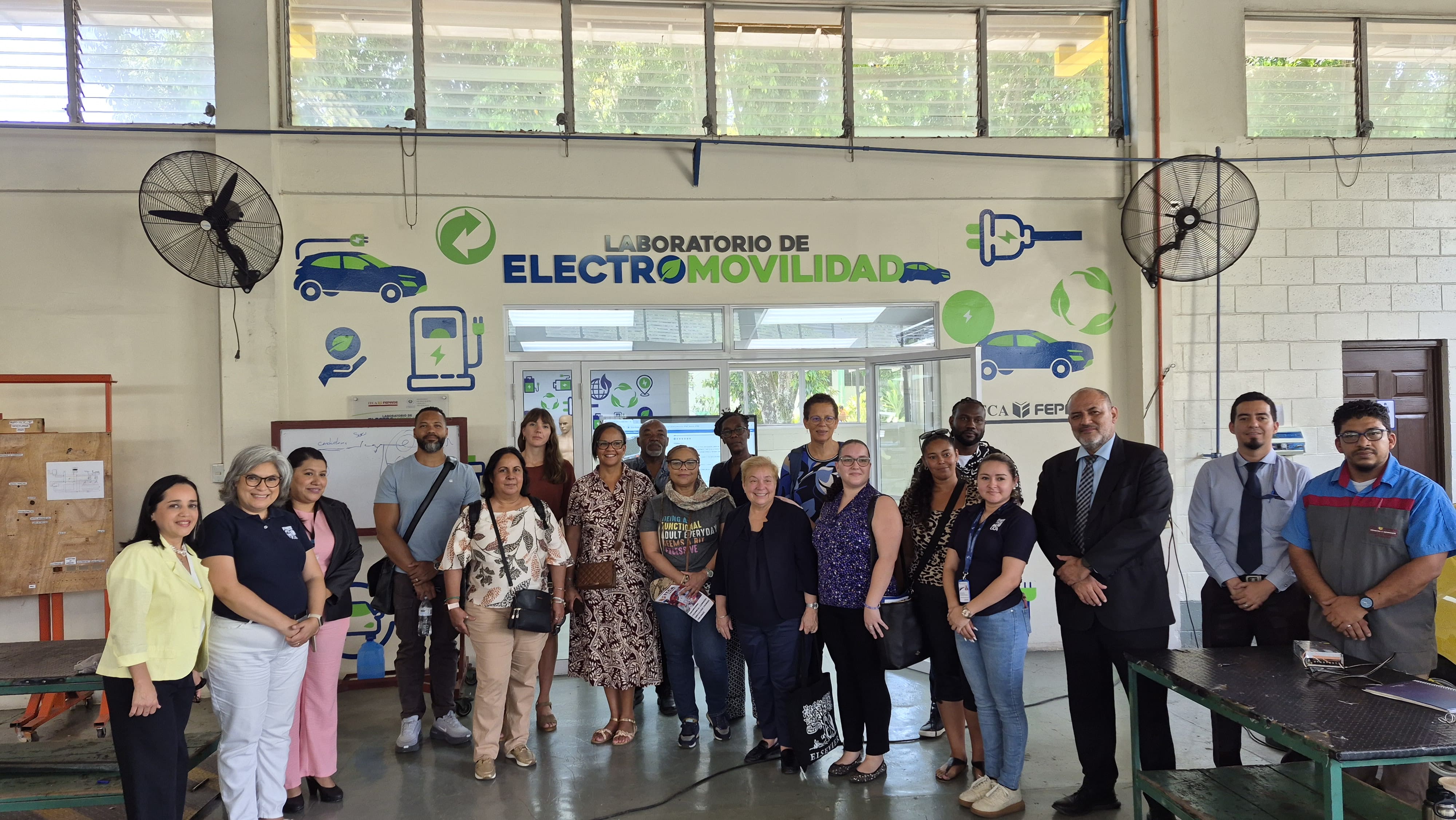 RECIBIMOS A LA DELEGACIÓN DE BIBLIOTECARIOS DEL REINO DE LOS PAÍSES BAJOS